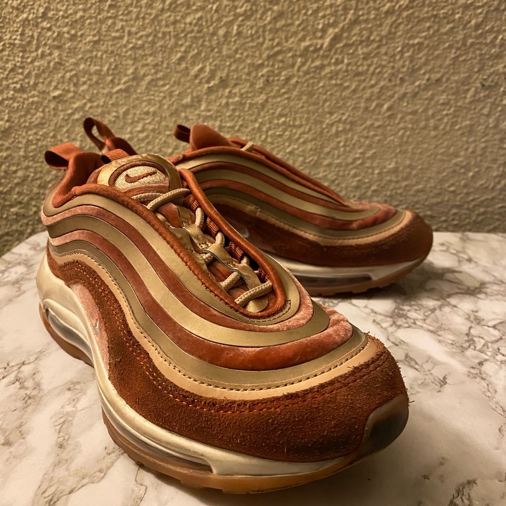 Air max 97 NIKE orange and bronze